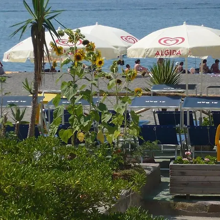Zi Bak לינה וארוחת בוקר Barano dʼIschia